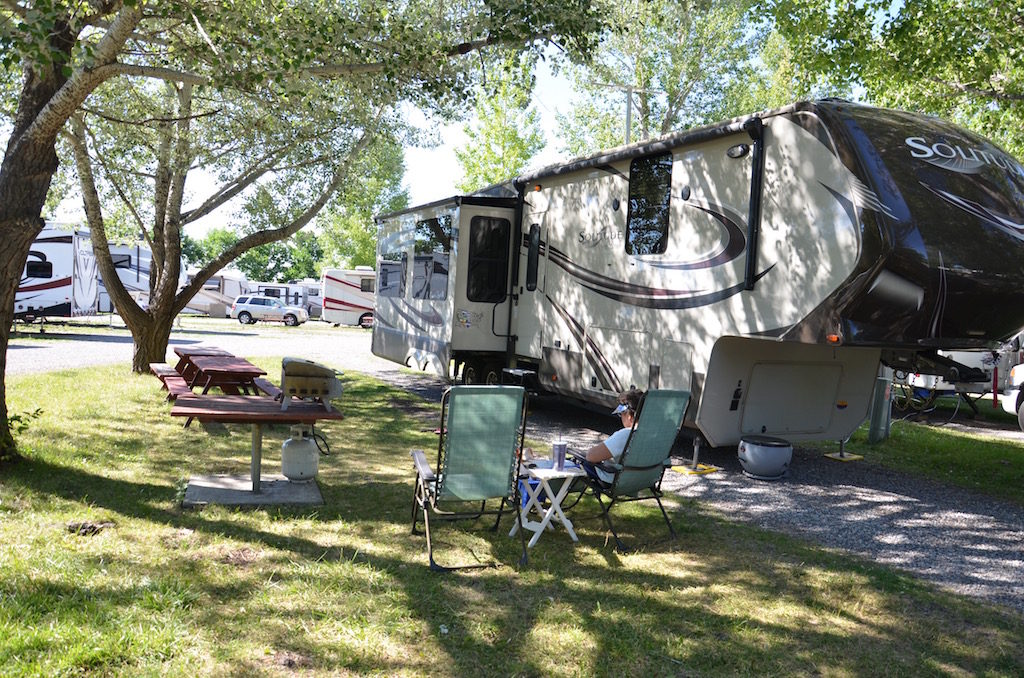 We had a great camping spot at Jim & Marry's RV Park in Missoula. Lots of space, beautifully landscaped with lots of trees, flowers and grassy areas.