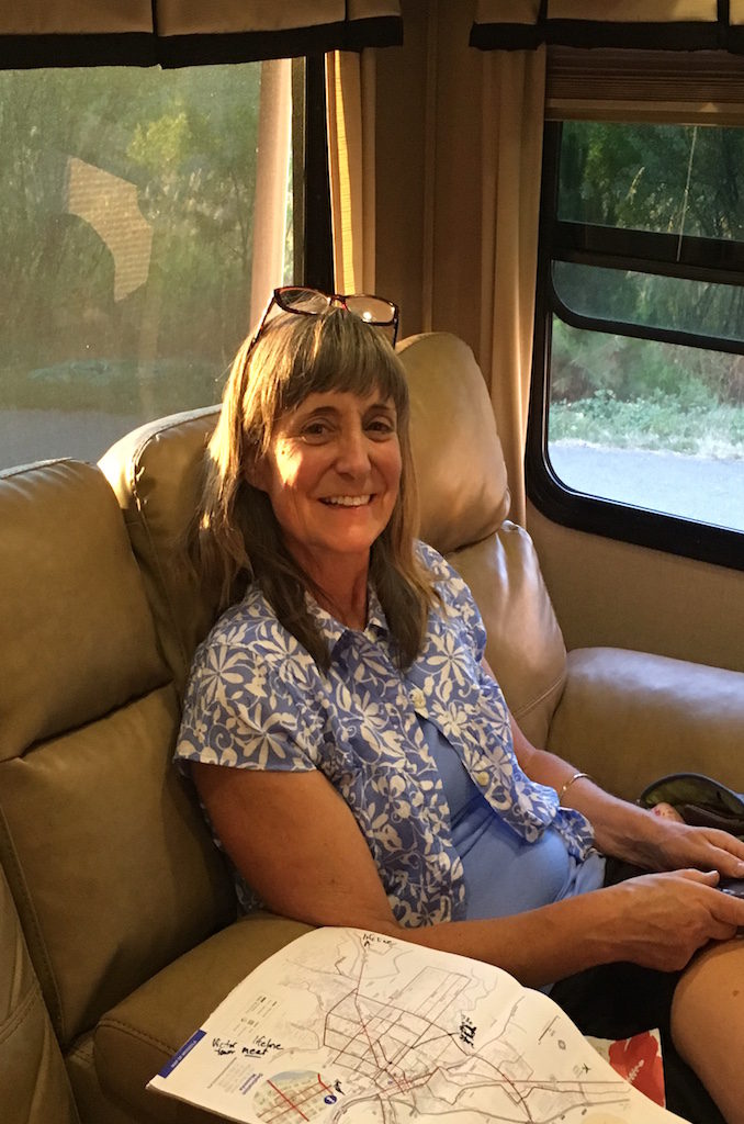 Jan's high school friend Sally Friou came to dinner with her two pups, Cuba (little black dog) and Sita. She gave us some great places to visit while there!